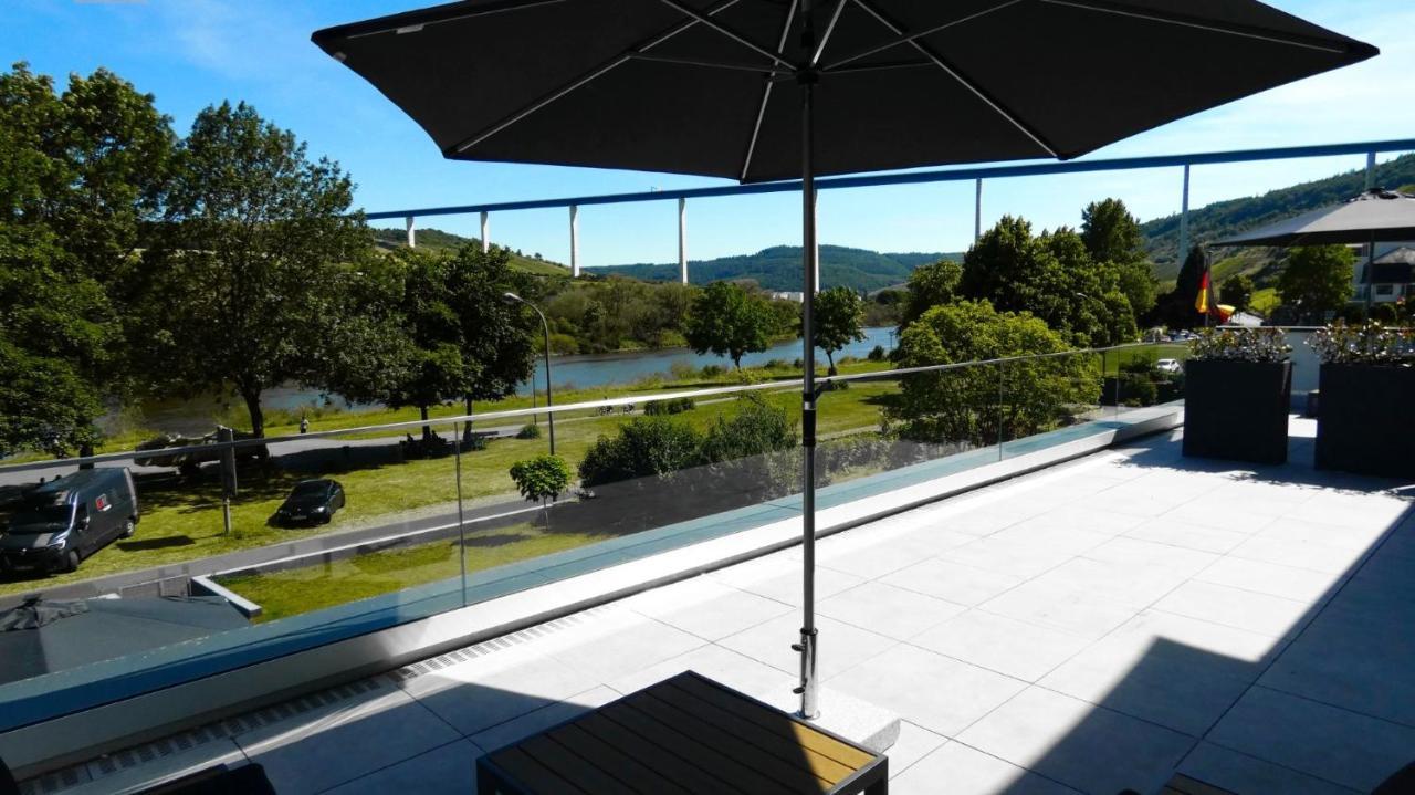 Moselufer Apartments Юрциґ Екстер'єр фото