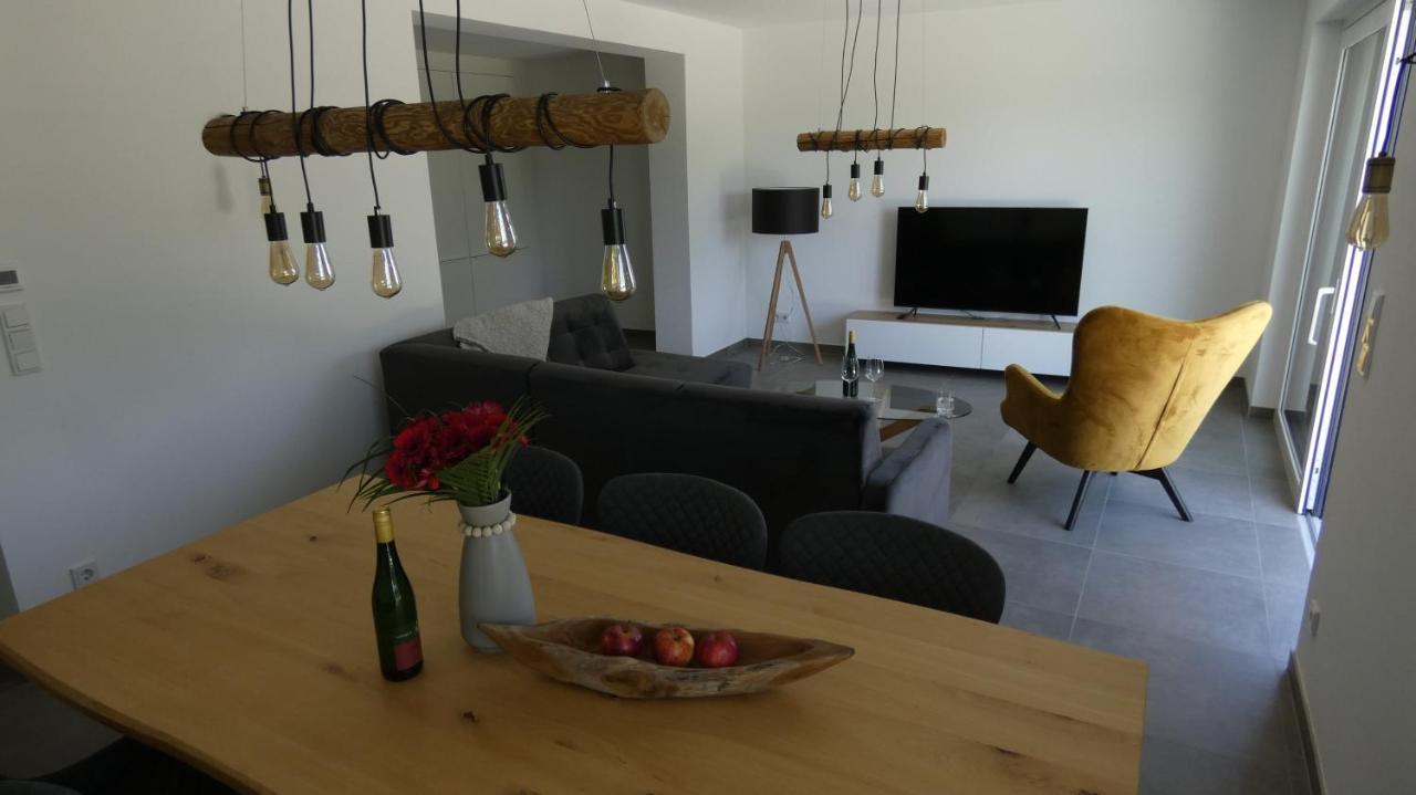 Moselufer Apartments Юрциґ Екстер'єр фото